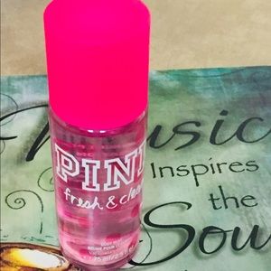 New Victoria’s Secret Fresh and Clean Body Mist